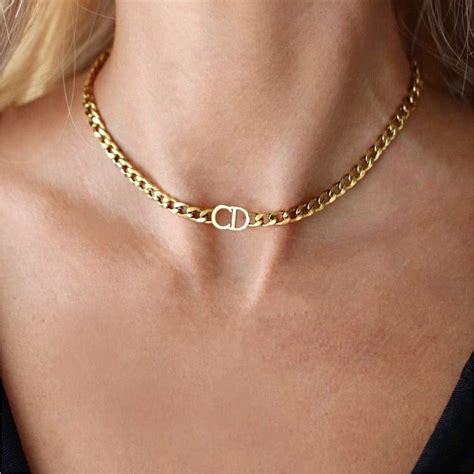 dior petit cd choker necklace.